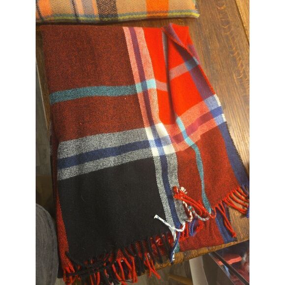 Lot of 3 womens scarfs one jcrew warm - Picture 2 of 5